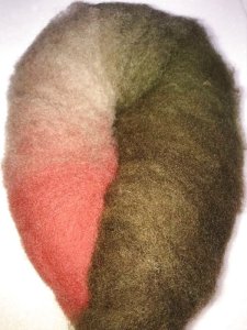 画像2: 完売 HandDye「酒井さんの羊 グラデーション仕上げ「B」茶〜濃苔〜ベージュ+薄赤 (2)